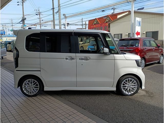 HONDA N BOX CUSTOM 2021 Image 31