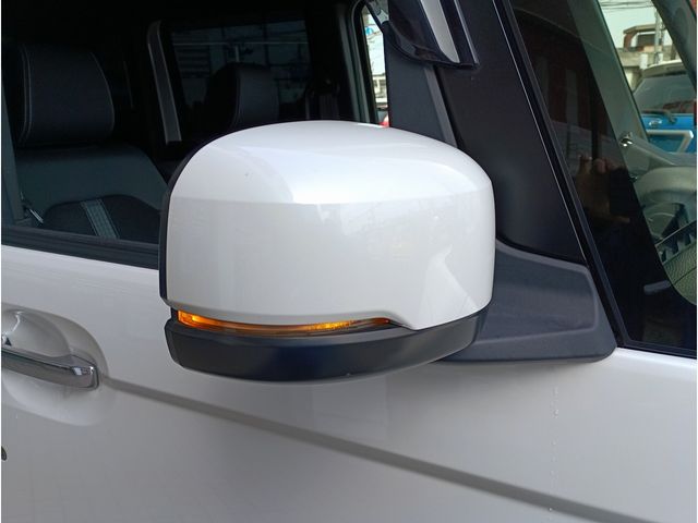 HONDA N BOX CUSTOM 2021 Image 31