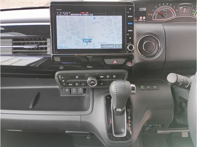 HONDA N BOX CUSTOM 2021 Image 31