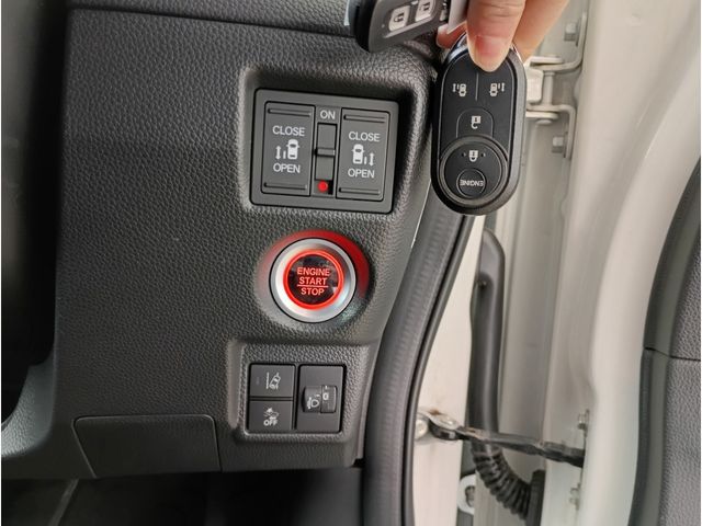 HONDA N BOX CUSTOM 2021 Image 31