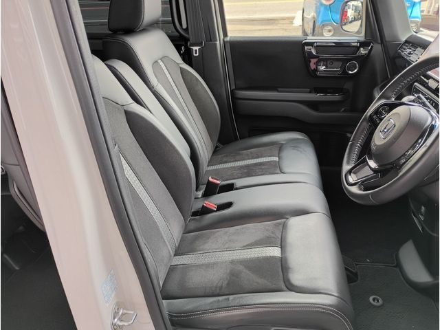 HONDA N BOX CUSTOM 2021 Image 31