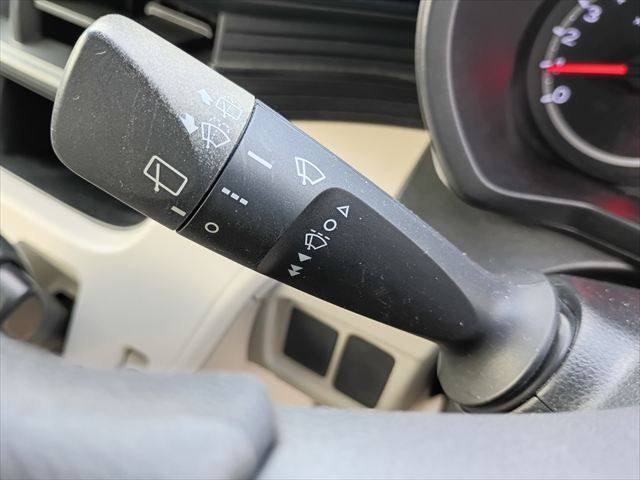 DAIHATSU MOVE 2015 Image 31