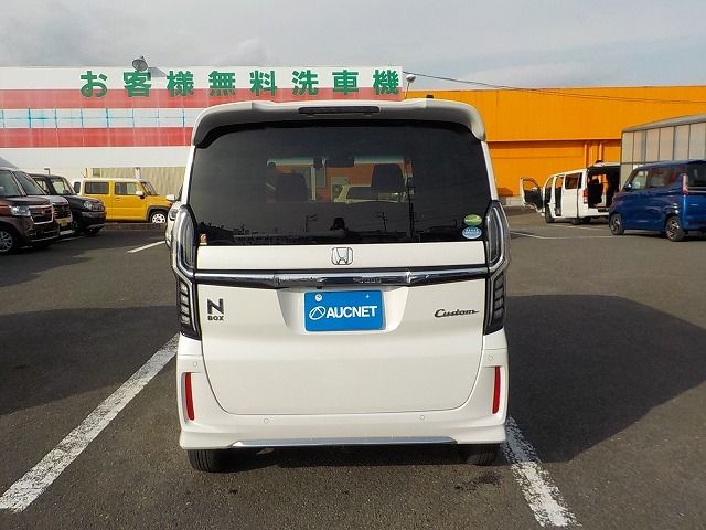 HONDA N BOX CUSTOM 2021 Image 31