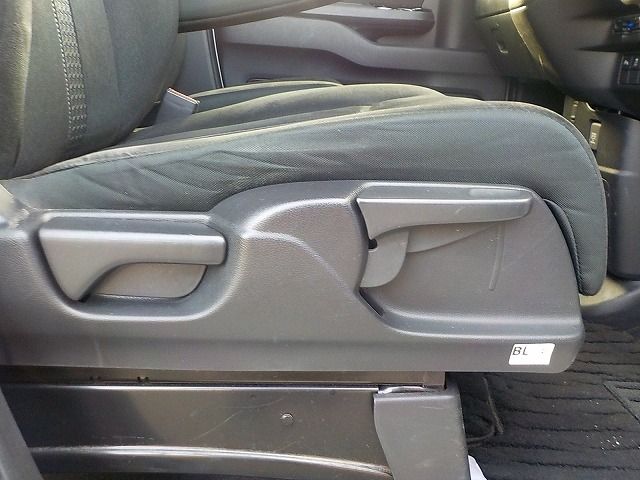 HONDA N BOX CUSTOM 2021 Image 31