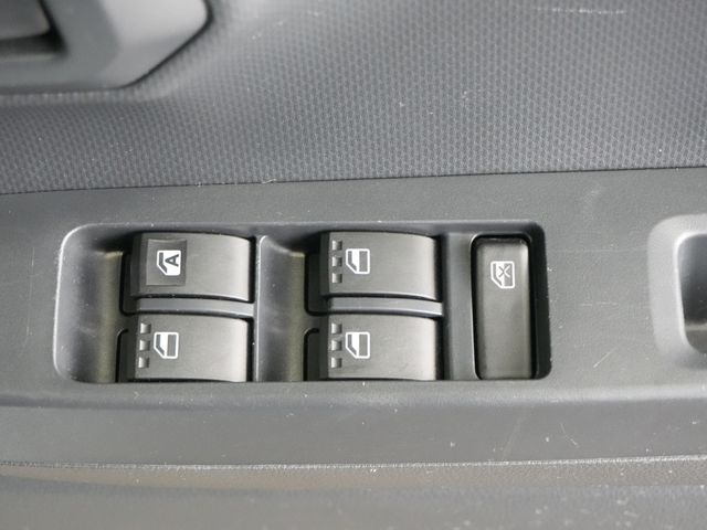 DAIHATSU MIRA E:S 2019 Image 31