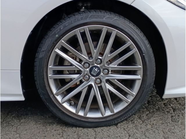 TOYOTA CROWN SEDAN HYBRID 2021 Image 31