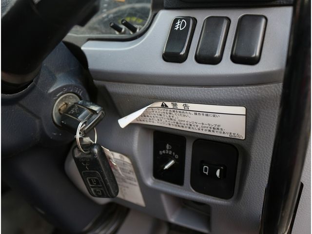 MITSUBISHI CANTER 2016 Image 31