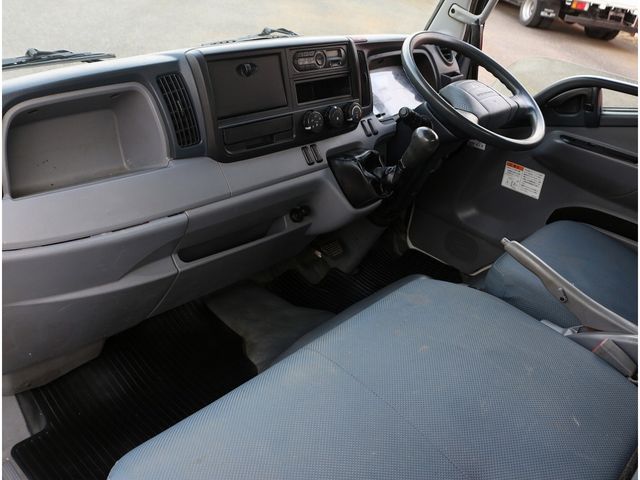 MITSUBISHI CANTER 2016 Image 31