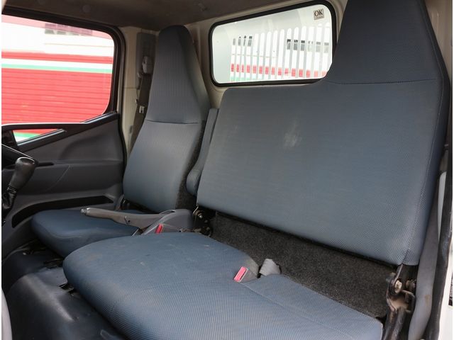 MITSUBISHI CANTER 2016 Image 31