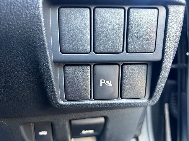 TOYOTA LEXUS RC200T 2017 Image 31