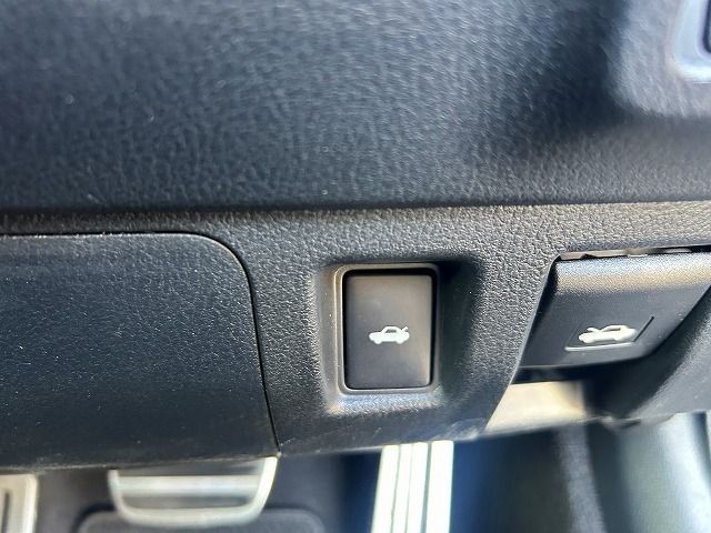 TOYOTA LEXUS RC200T 2017 Image 31