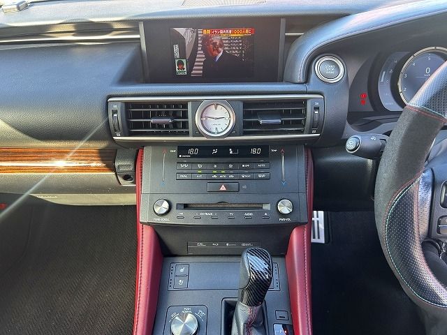 TOYOTA LEXUS RC200T 2017 Image 31