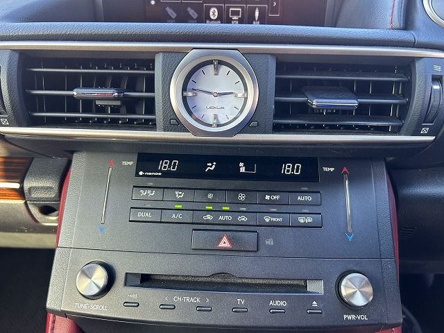 TOYOTA LEXUS RC200T 2017 Image 31