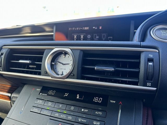 TOYOTA LEXUS RC200T 2017 Image 31