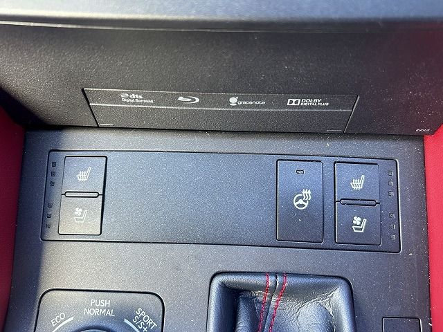 TOYOTA LEXUS RC200T 2017 Image 31