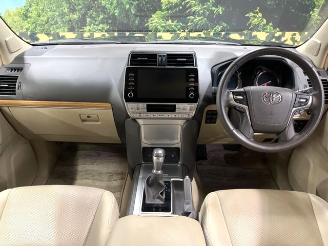 TOYOTA LANDCRUISER PRADO 2023 Image 31