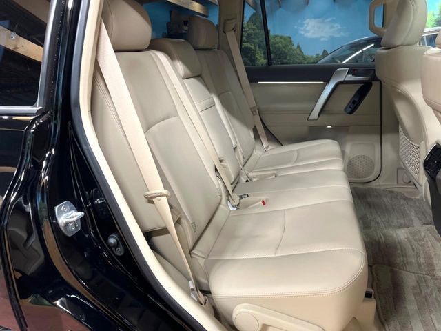 TOYOTA LANDCRUISER PRADO 2023 Image 31