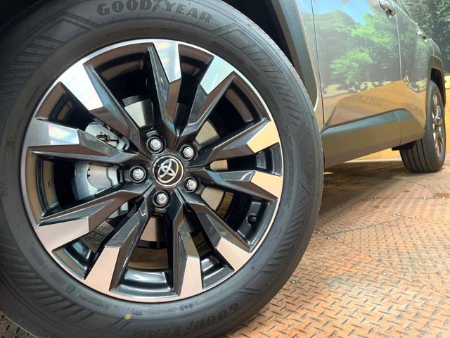 TOYOTA RAV4 HYBRID 4WD 2026 Image 31