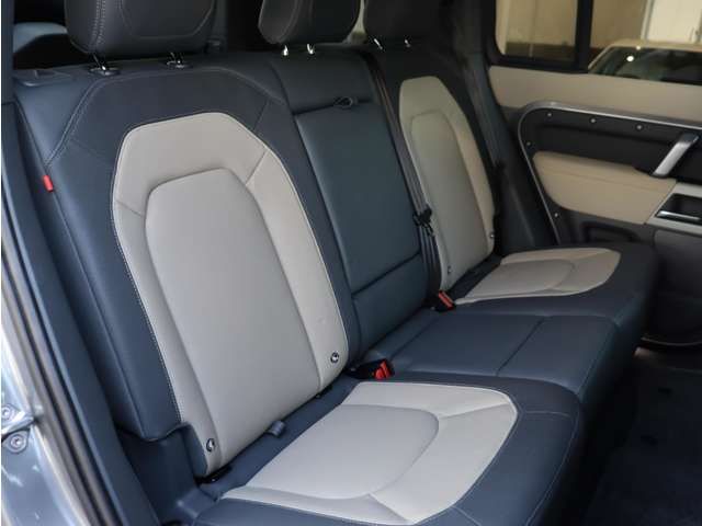 ROVER DEFENDER 2023 Image 31