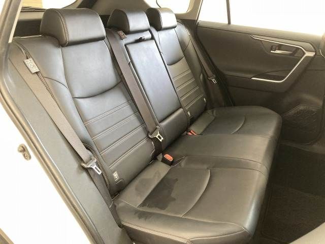 TOYOTA RAV4 HYBRID 4WD 2020 Image 31