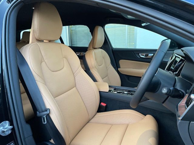 VOLVO V60 2025 Image 31