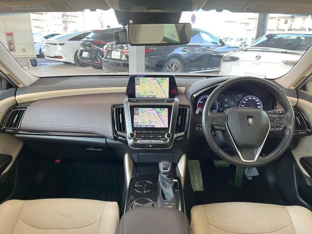 TOYOTA CROWN SEDAN HYBRID 2018 Image 31