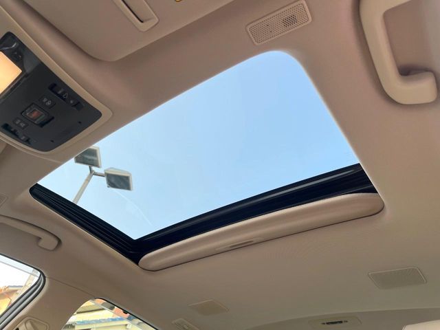 TOYOTA CROWN SEDAN HYBRID 2018 Image 31