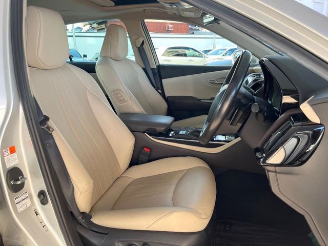 TOYOTA CROWN SEDAN HYBRID 2018 Image 31