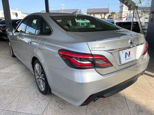 TOYOTA CROWN SEDAN HYBRID 2018 Image 31