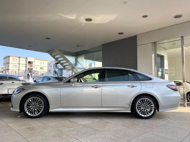 TOYOTA CROWN SEDAN HYBRID 2018 Image 31