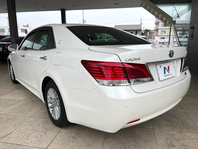 TOYOTA CROWN SEDAN HYBRID 2016 Image 31