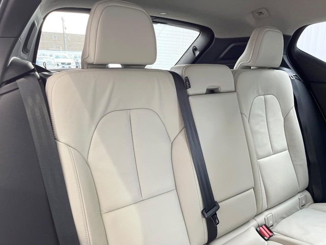 VOLVO XC40 2021 Image 31
