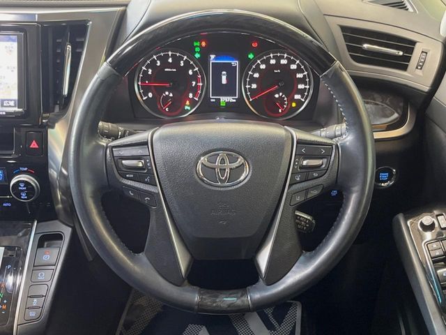 TOYOTA ALPHARD 2018 Image 31
