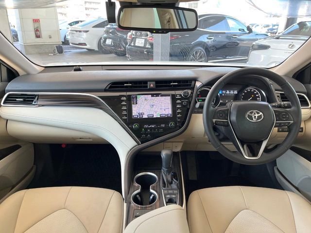 TOYOTA CAMRY HYBRID 2017 Image 31