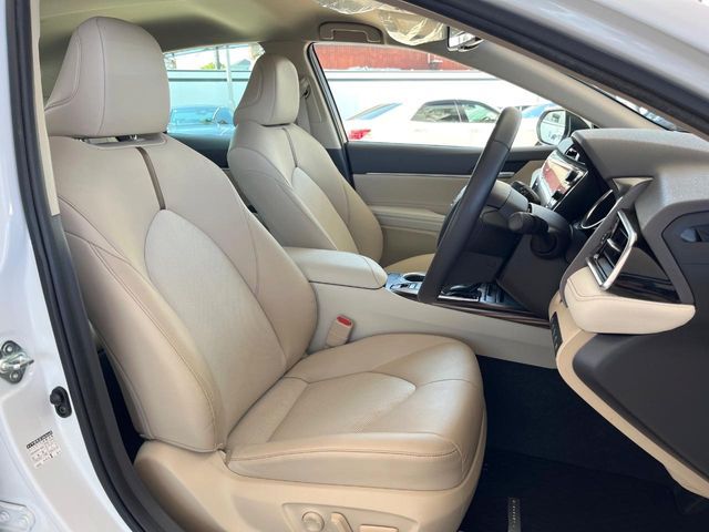 TOYOTA CAMRY HYBRID 2017 Image 31