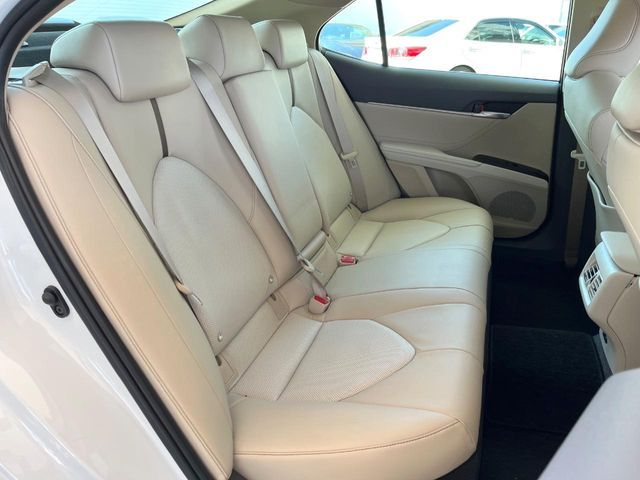 TOYOTA CAMRY HYBRID 2017 Image 31