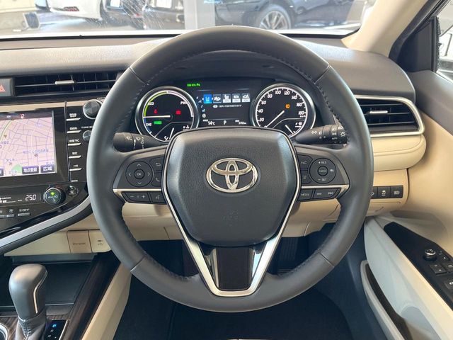 TOYOTA CAMRY HYBRID 2017 Image 31