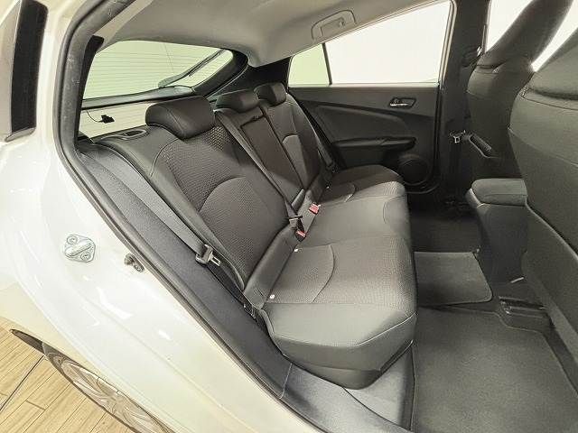 TOYOTA PRIUS 2019 Image 31