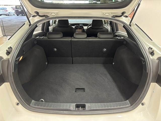 TOYOTA PRIUS 2019 Image 31