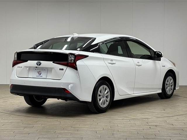 TOYOTA PRIUS 2019 Image 31