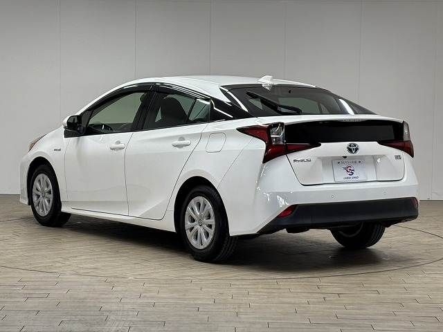 TOYOTA PRIUS 2019 Image 31