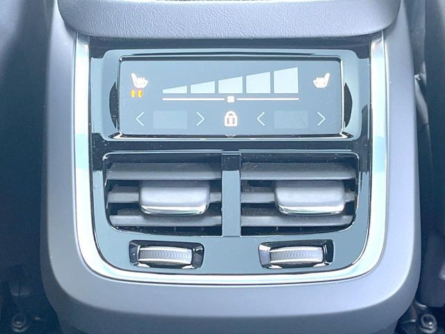 VOLVO XC90 2022 Image 31