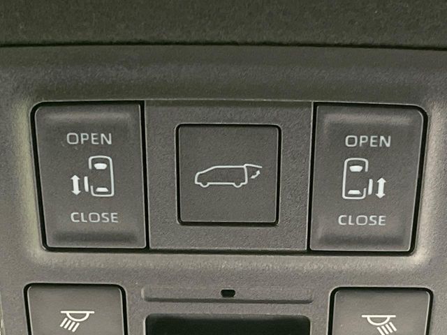 TOYOTA VOXY 2023 Image 31