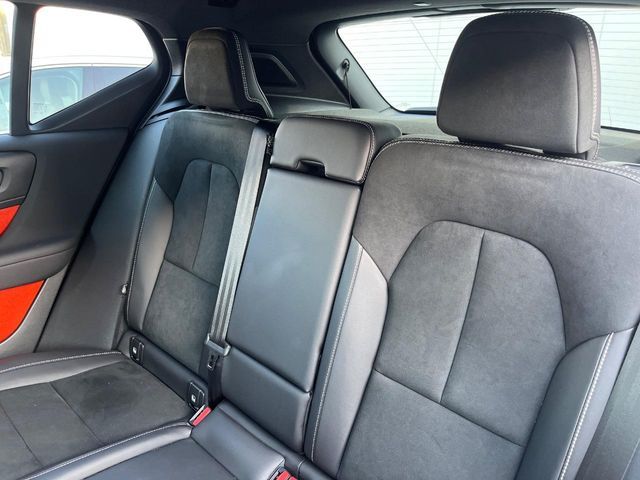 VOLVO XC40 2021 Image 31