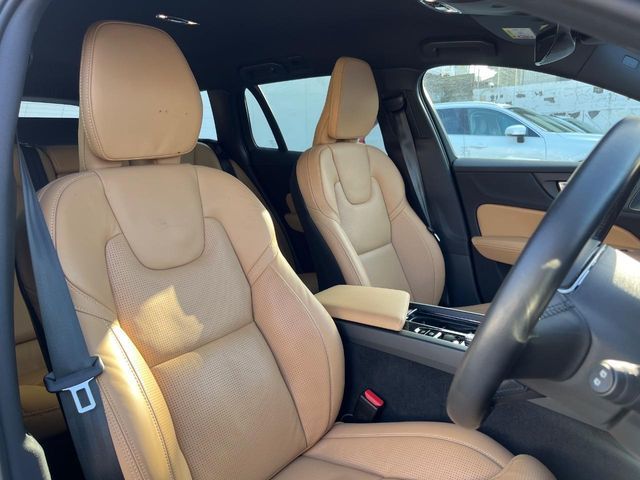 VOLVO V60 2021 Image 31