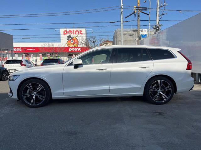 VOLVO V60 2021 Image 31