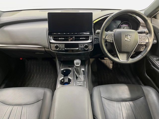 TOYOTA CROWN SEDAN HYBRID 2021 Image 31