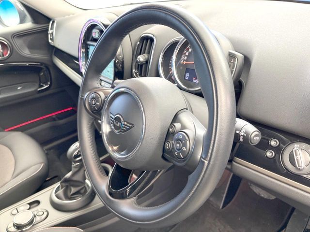 BMW MINI COOPER D CR 2019 Image 31