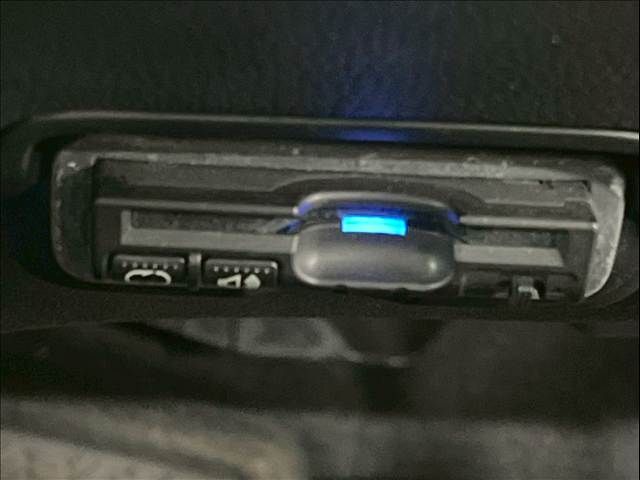 HONDA VEZEL HYBRID 2014 Image 31