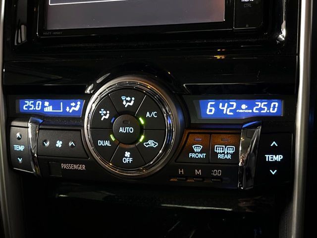 TOYOTA MARK X 2017 Image 31